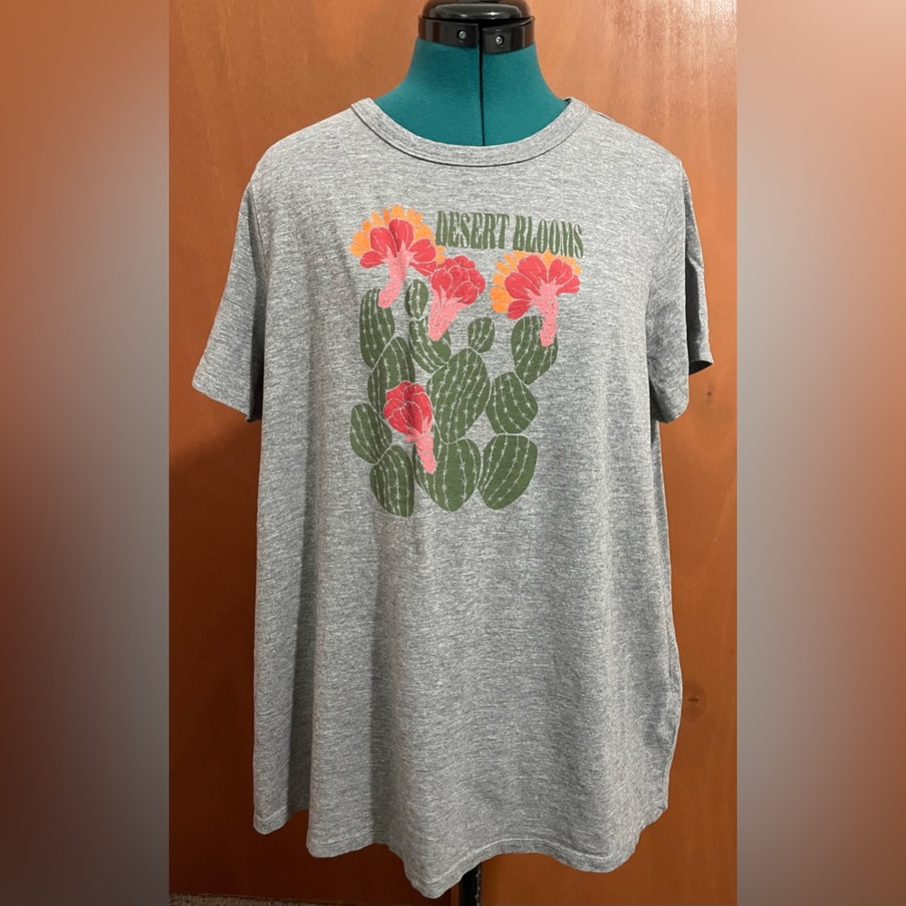 Dip short sleeve women’s tee shirt